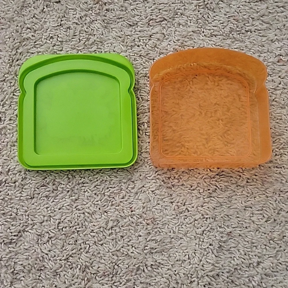 Ninja Turtle Metal Lunch box with sandwiche box, 3 snack holders and 2 puzzles. - Picture 6 of 11
